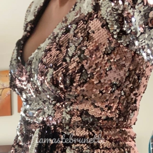 Nwt Lulu's XS Rose Gold Multi Reversible Sequin Mini Dress - Picture 15 of 17